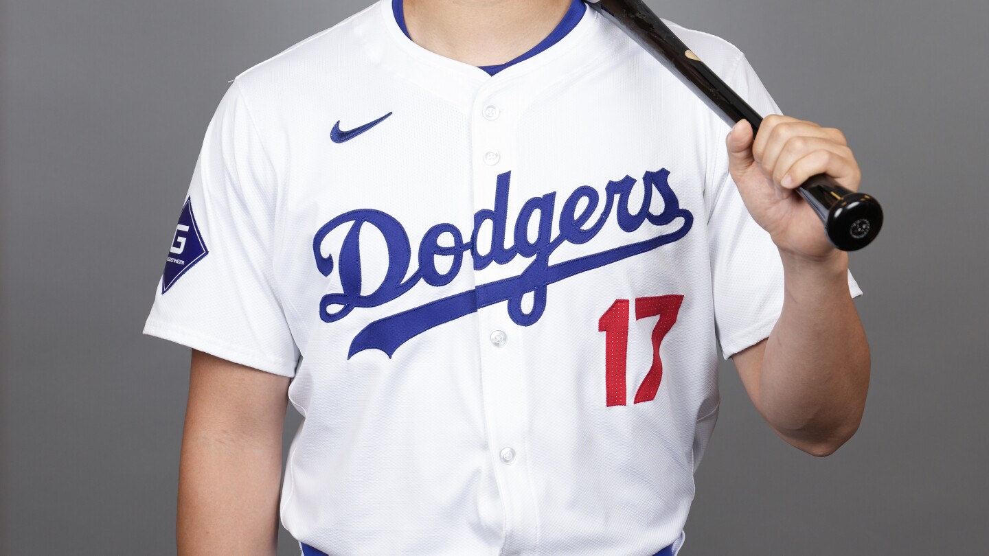 Mlb jersey provider deals